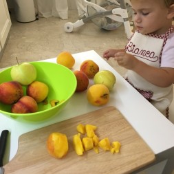 Tagliamo la frutta