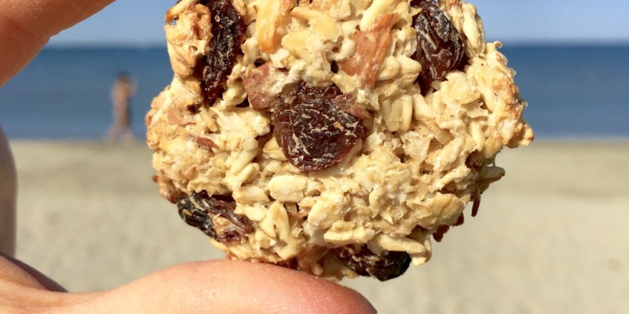Biscotti di avena, mandorle e uvetta